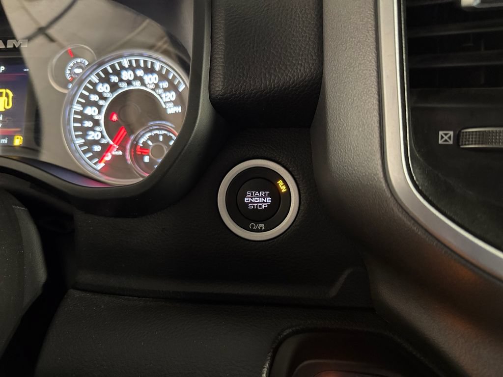 Used 2023 RAM 1500 Big Horn AWD/4WD image 29