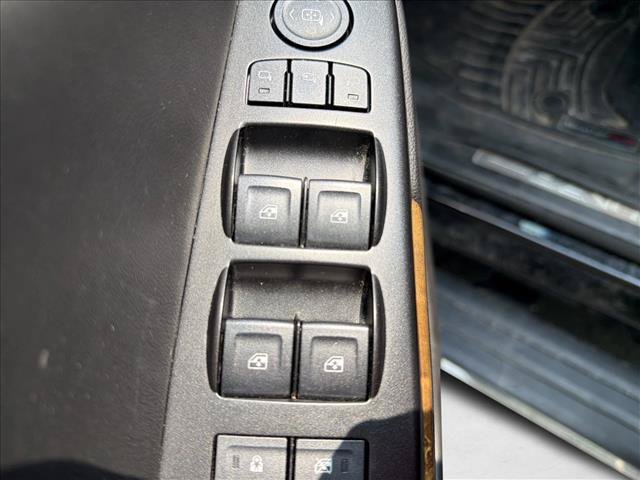 Used 2016 GMC Yukon XL Denali w/ Enhanced Security Package AWD/4WD image 11
