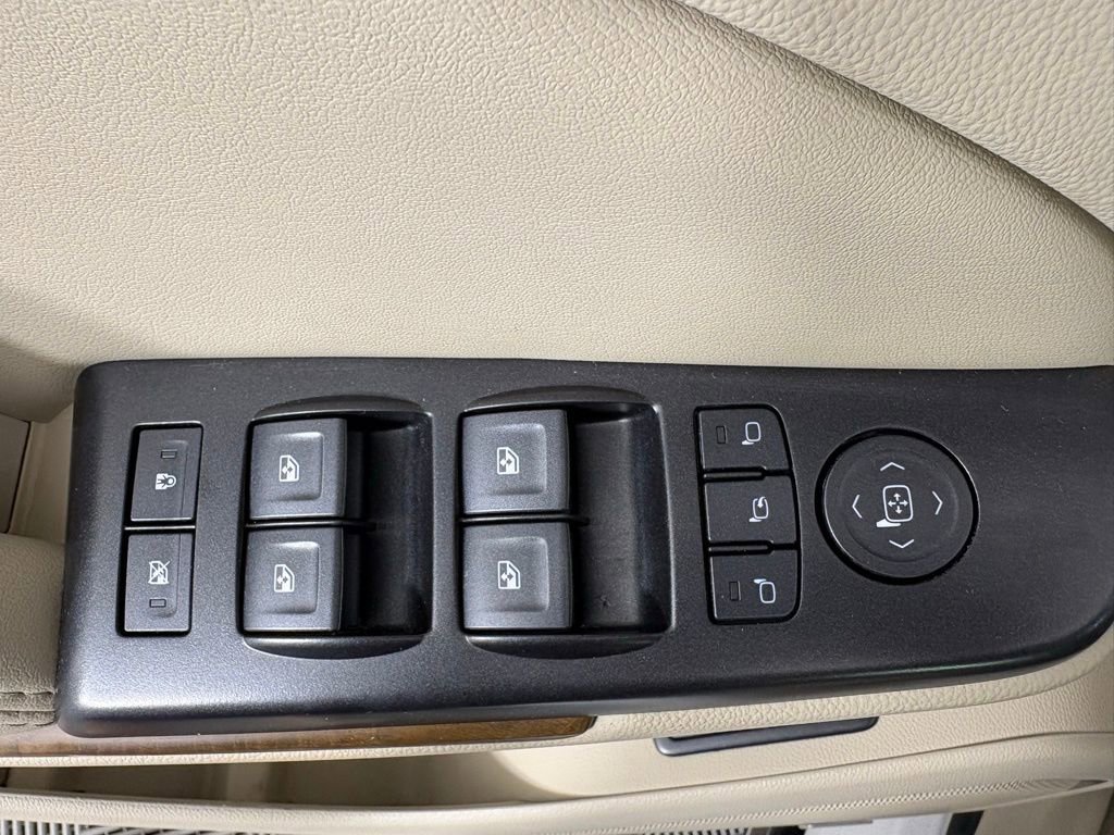 Used 2020 GMC Yukon Denali w/ Denali Ultimate Package RWD image 18