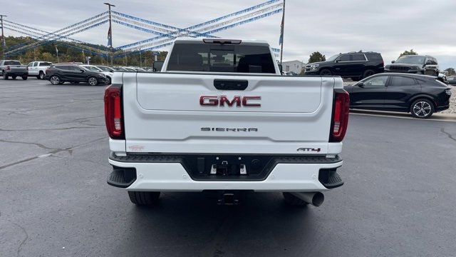 Used 2022 GMC Sierra 2500 AT4 image 4