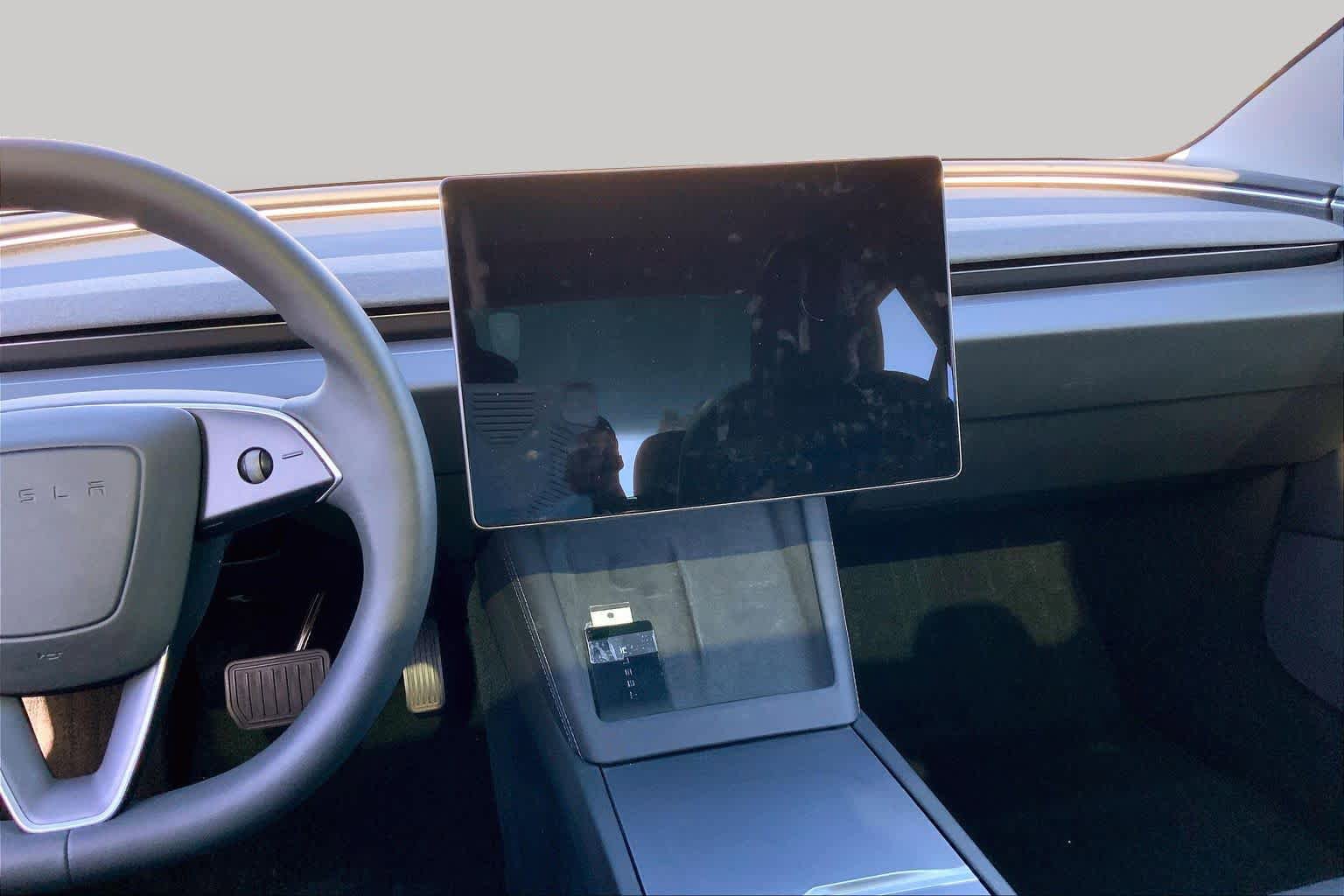 Used 2024 Tesla Model 3 Standard Range RWD image 6