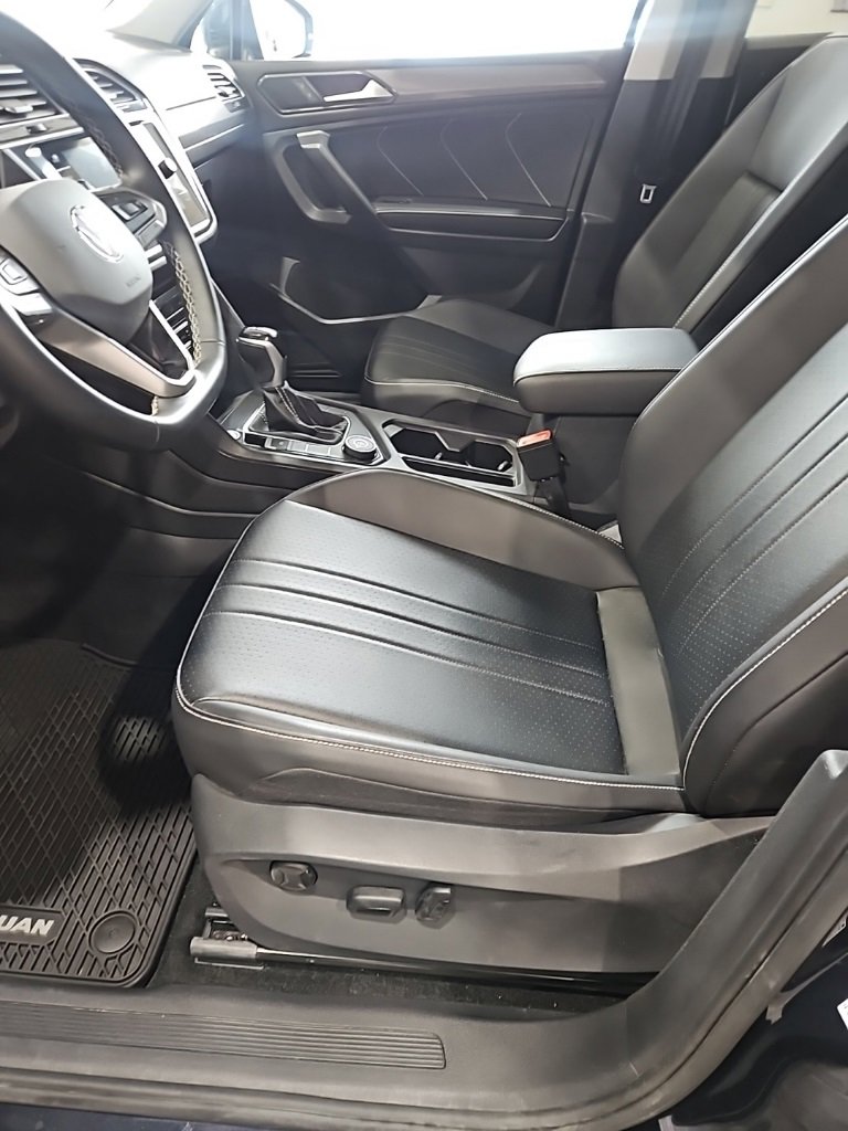 Used 2024 Volkswagen Tiguan SE image 28