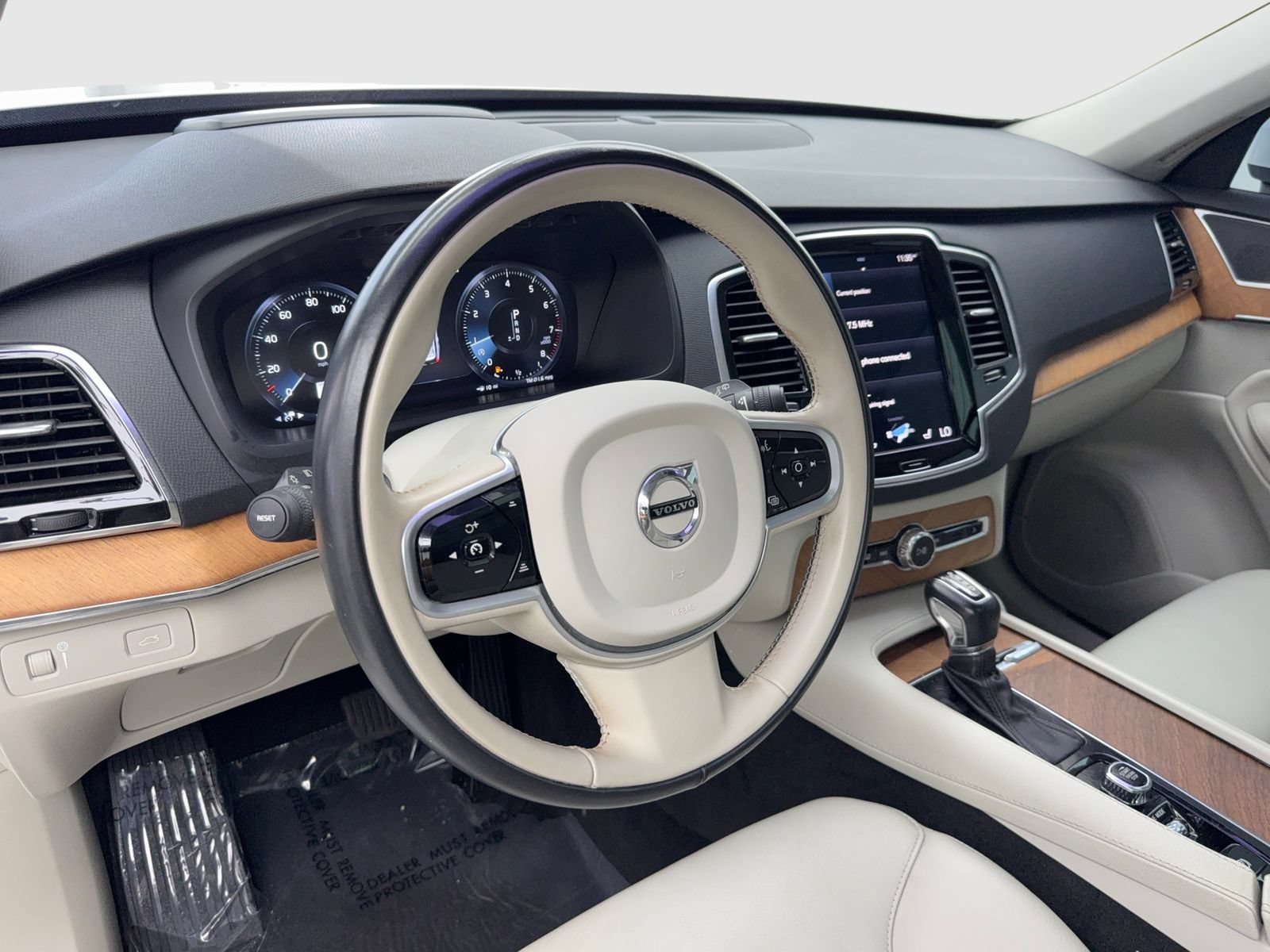 Used 2021 Volvo XC90 T6 Momentum w/ Advanced Package AWD/4WD image 18