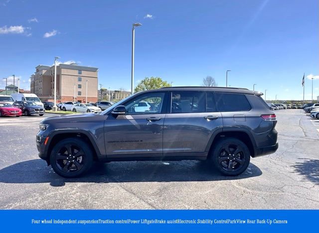 Used 2022 Jeep Grand Cherokee L Limited w/ Black Appearance Package image 4