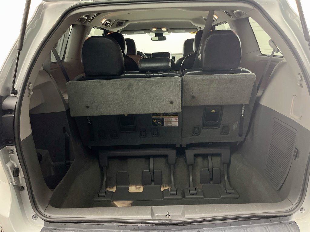 Used 2019 Toyota Sienna LE FWD image 26