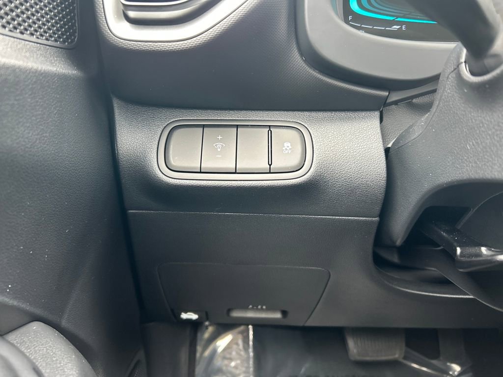 Used 2026 Hyundai Venue SE image 15