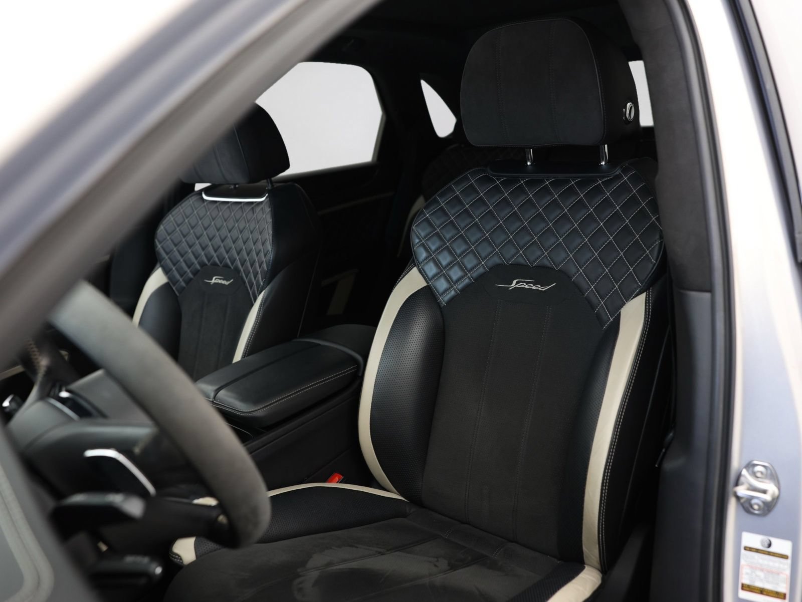 Used 2021 Bentley Bentayga Speed AWD/4WD image 42