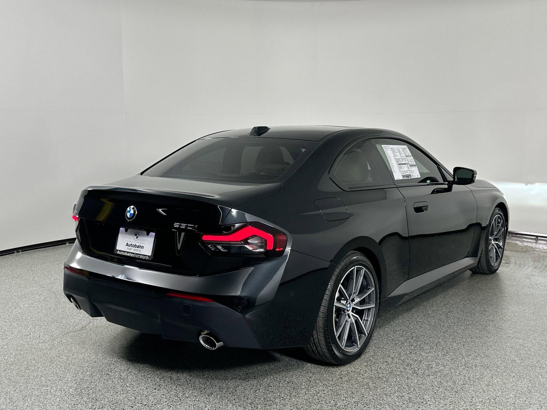 Used 2025 BMW 230i Coupe w/ Premium Package image 5