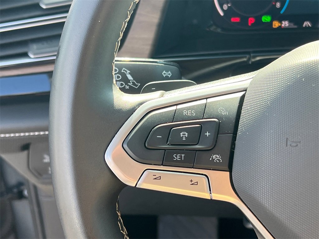 Used 2024 Volkswagen Atlas SE image 25