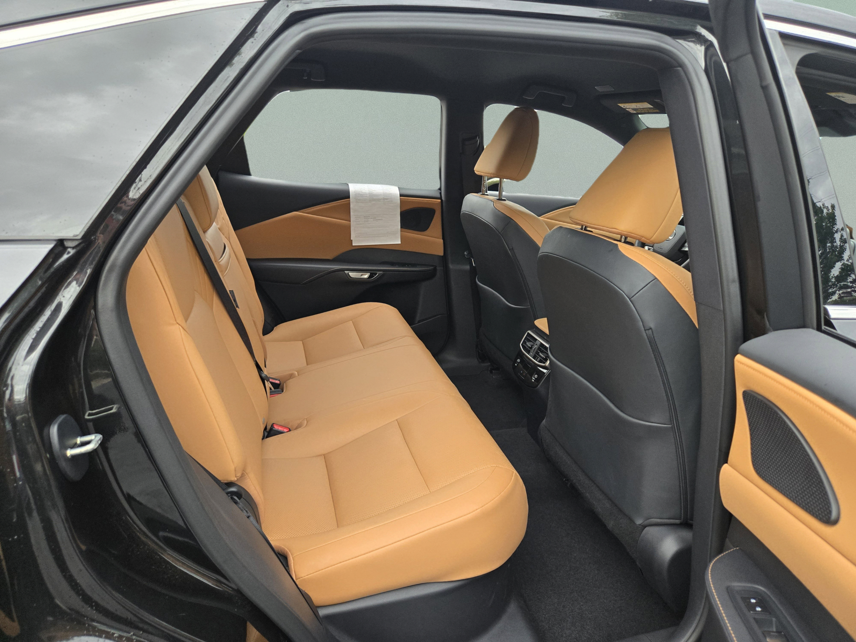 Certified 2025 Lexus RX 350 FWD w/ Technology Package image 25