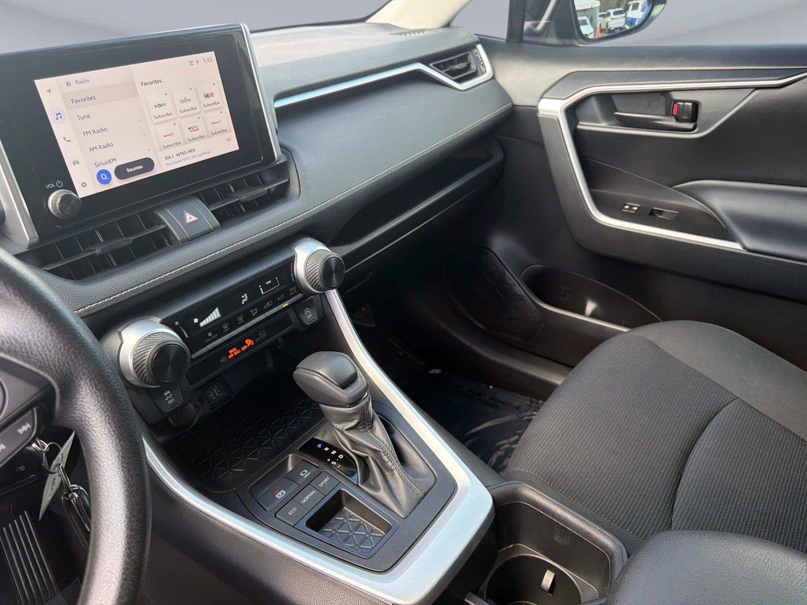 Used 2024 Toyota RAV4 LE FWD image 22