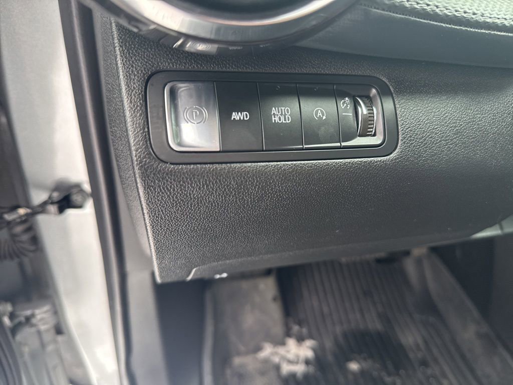 Certified 2025 Chevrolet Equinox LT w/ Safety and Technology Package image 15