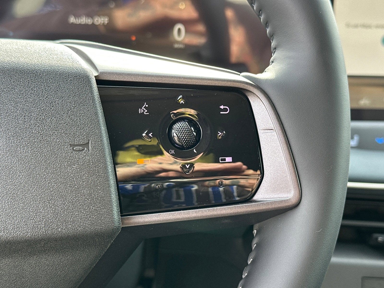 New 2026 Nissan Leaf SV+ w/ Floor Mat Package (SV+) image 26