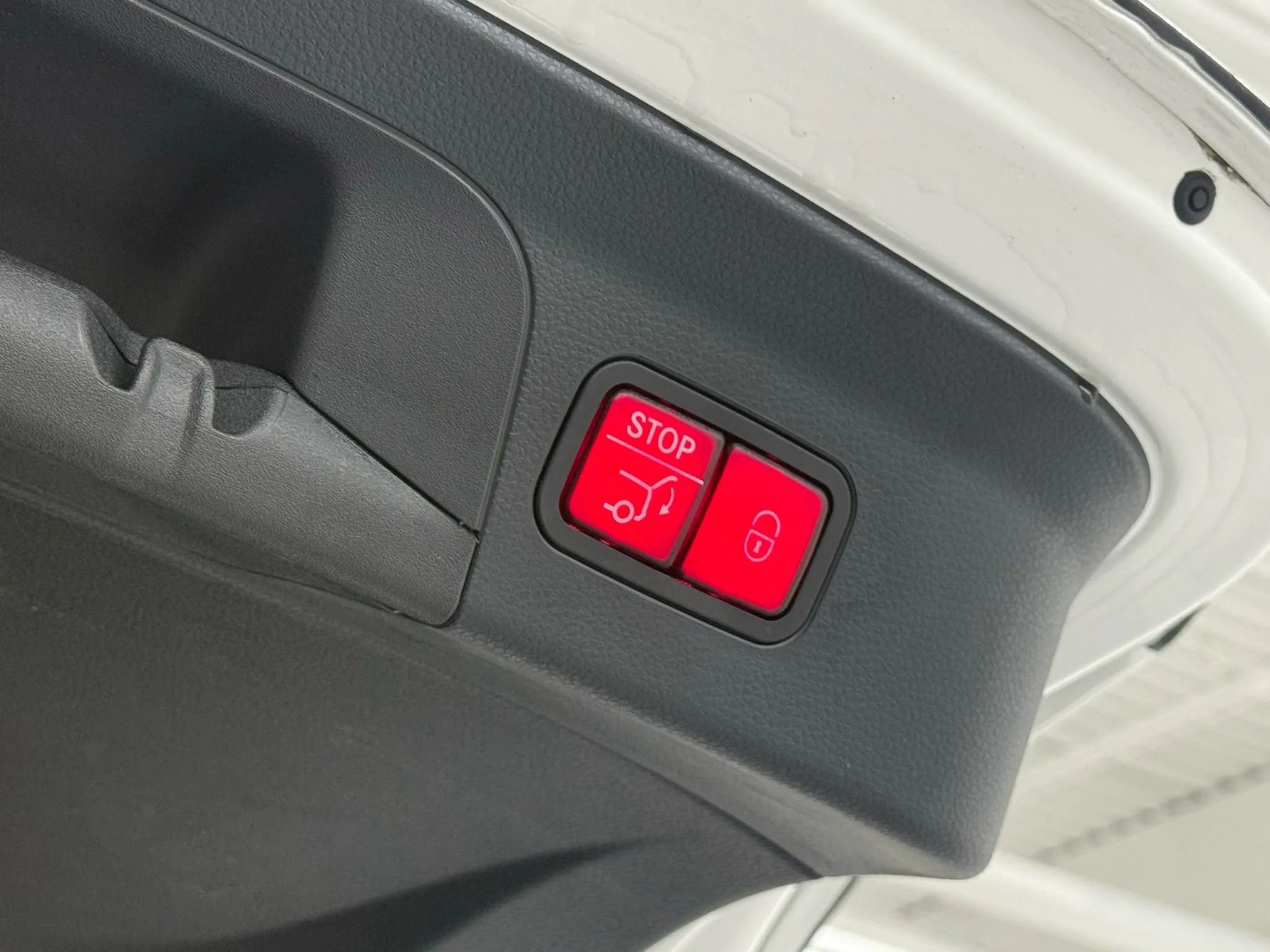 Used 2021 Mercedes-Benz GLC 63 AMG 4MATIC Coupe w/ AMG Night Package image 39