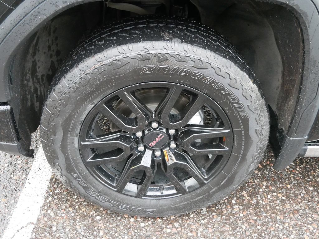 Used 2023 GMC Sierra 1500 Denali w/ Technology Package AWD/4WD image 8