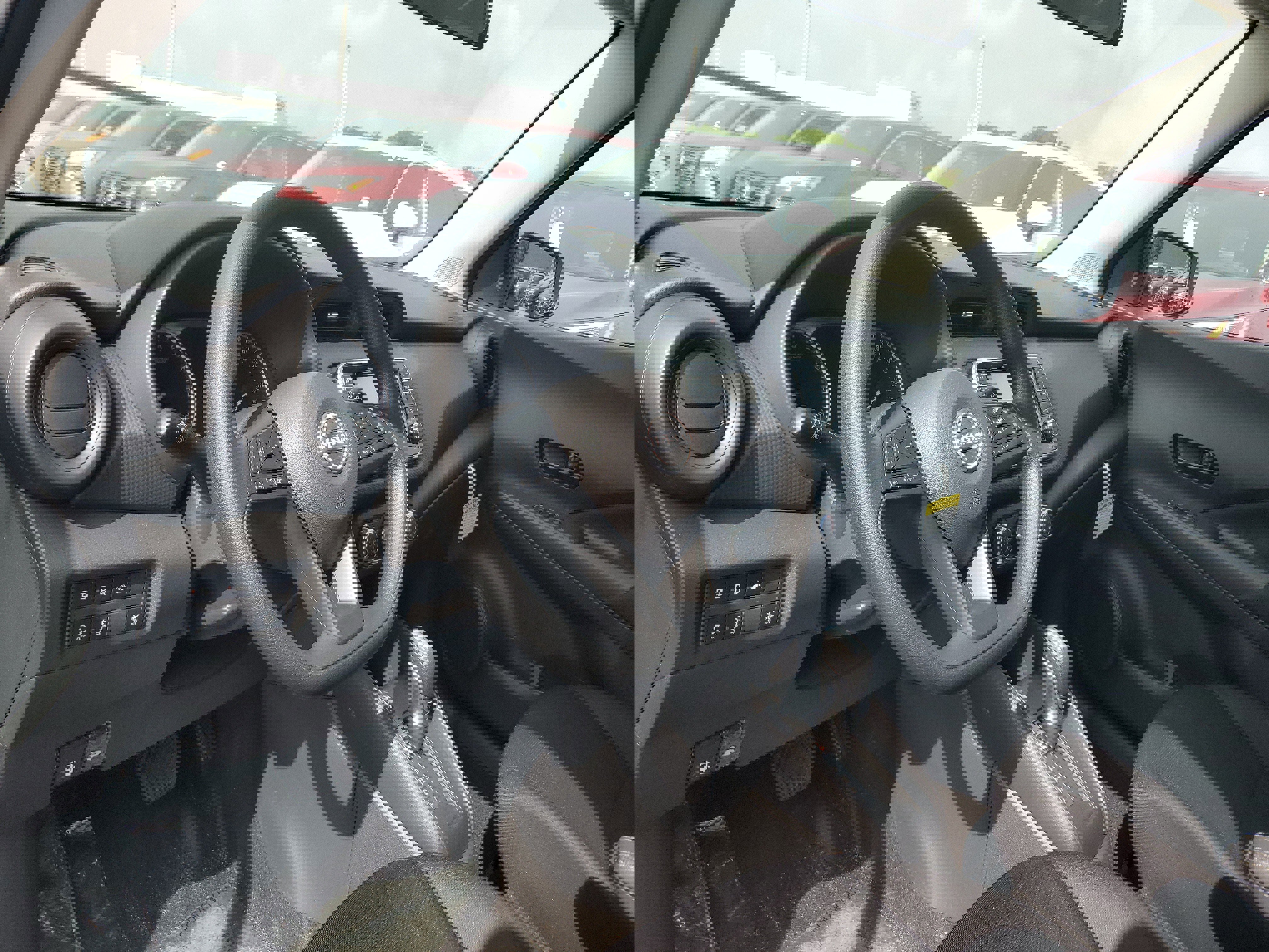 New 2025 Nissan Kicks Play S image 10