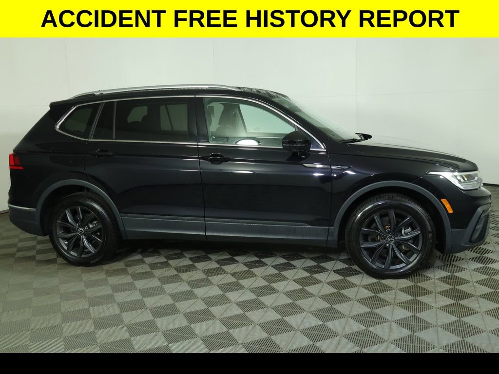Used 2024 Volkswagen Tiguan SE FWD image 2