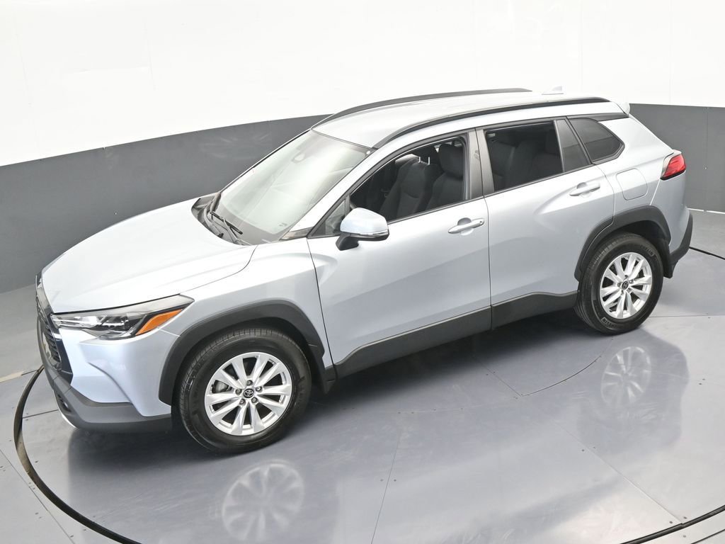 Used 2023 Toyota Corolla Cross LE image 42
