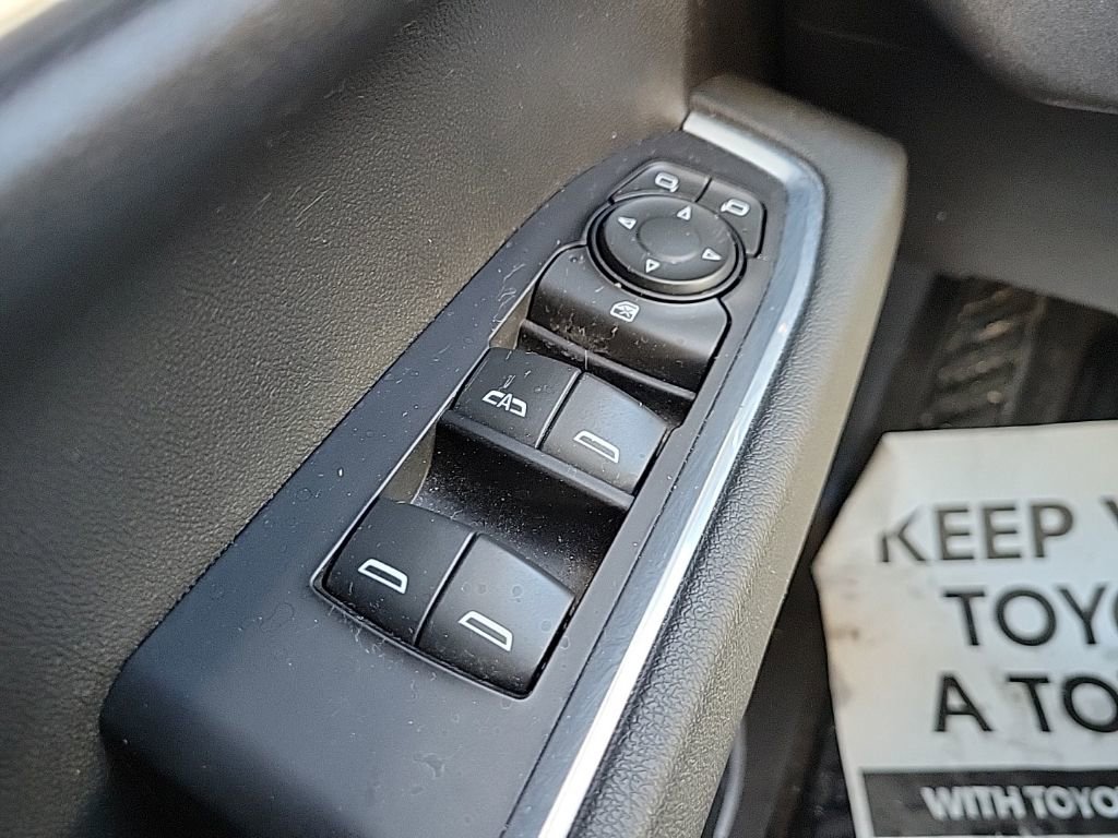 Used 2023 Chevrolet Silverado 1500 LT image 24