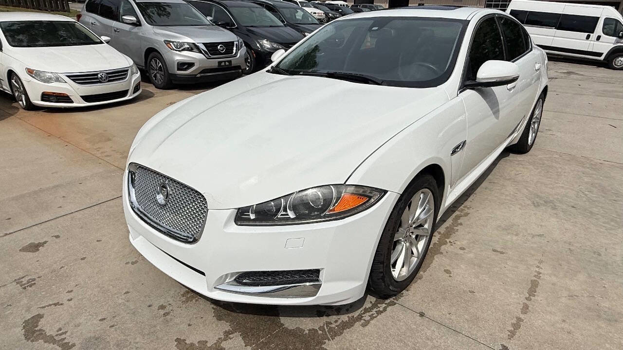 Used 2013 Jaguar XF RWD image 10