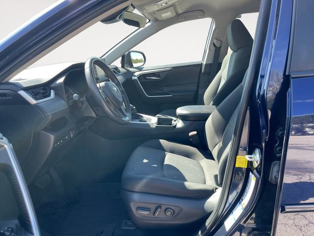 Used 2021 Toyota RAV4 XLE w/ XLE Grade Weather Package AWD/4WD image 9