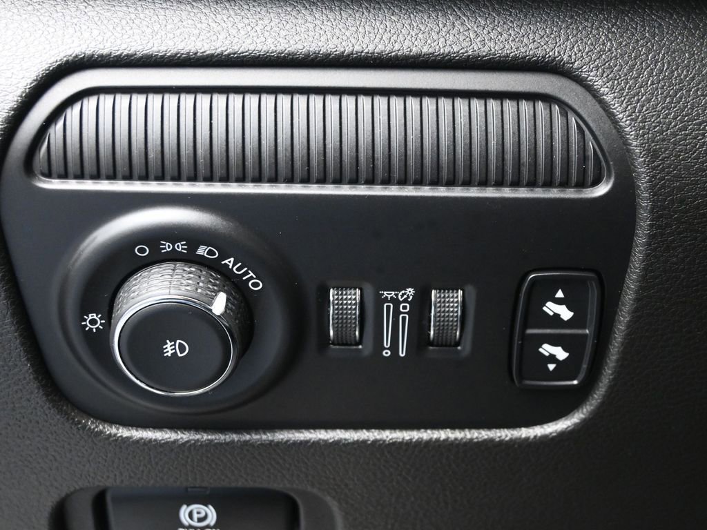 Used 2024 Jeep Wagoneer Series II w/ Premium Group I image 17