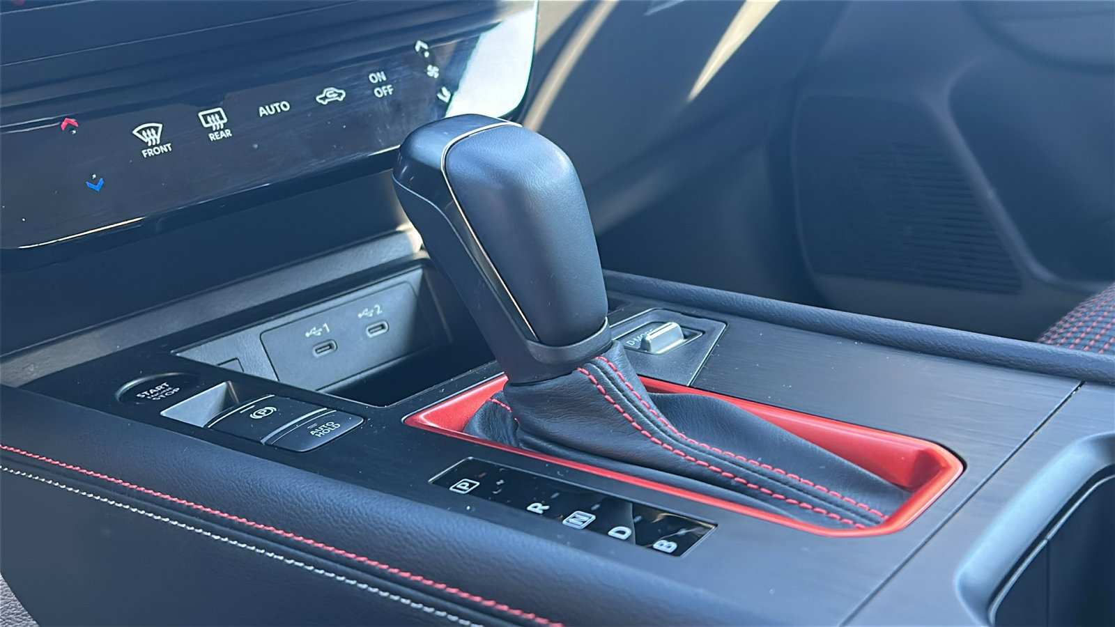 Certified 2025 Nissan Kicks SR image 28