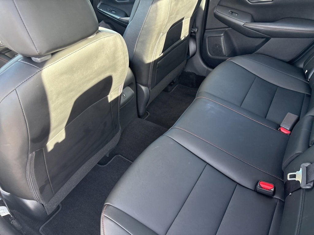 Used 2021 Nissan Sentra SR w/ SR Premium Package image 36