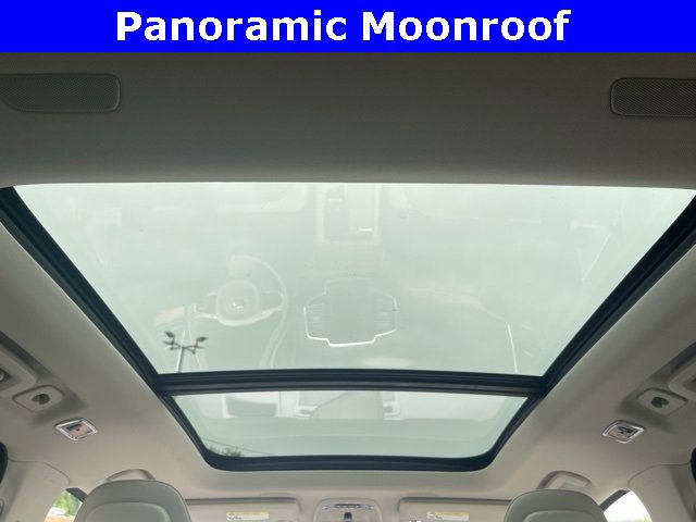 Used 2022 Volvo XC90 T8 Inscription Expression w/ Advanced Package image 4