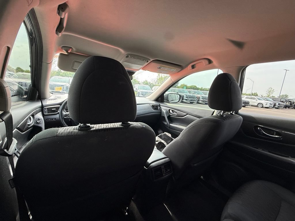 Used 2019 Nissan Rogue SV w/ Premium Package FWD image 25