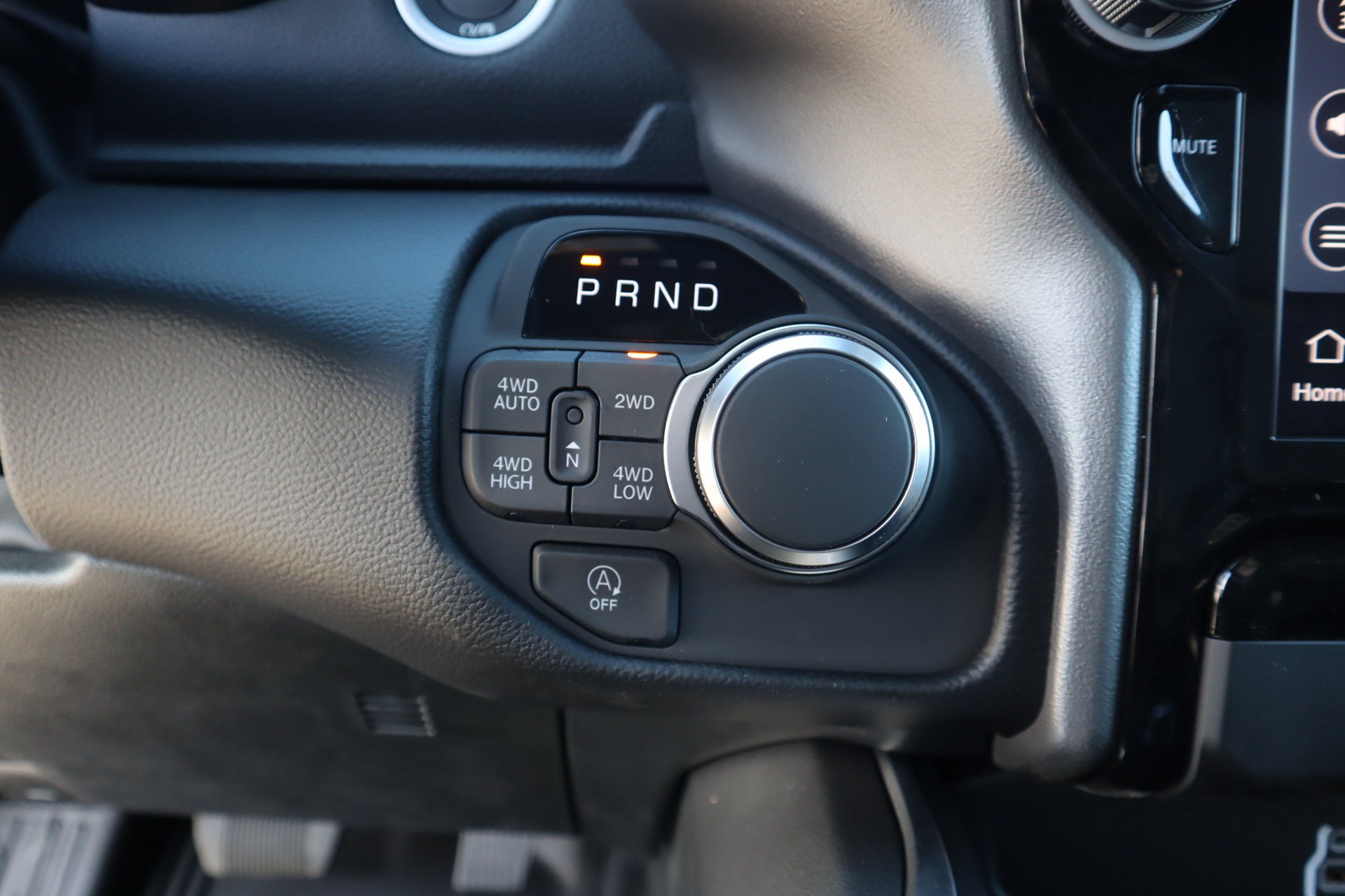 New 2026 RAM 1500 Big Horn AWD/4WD image 9