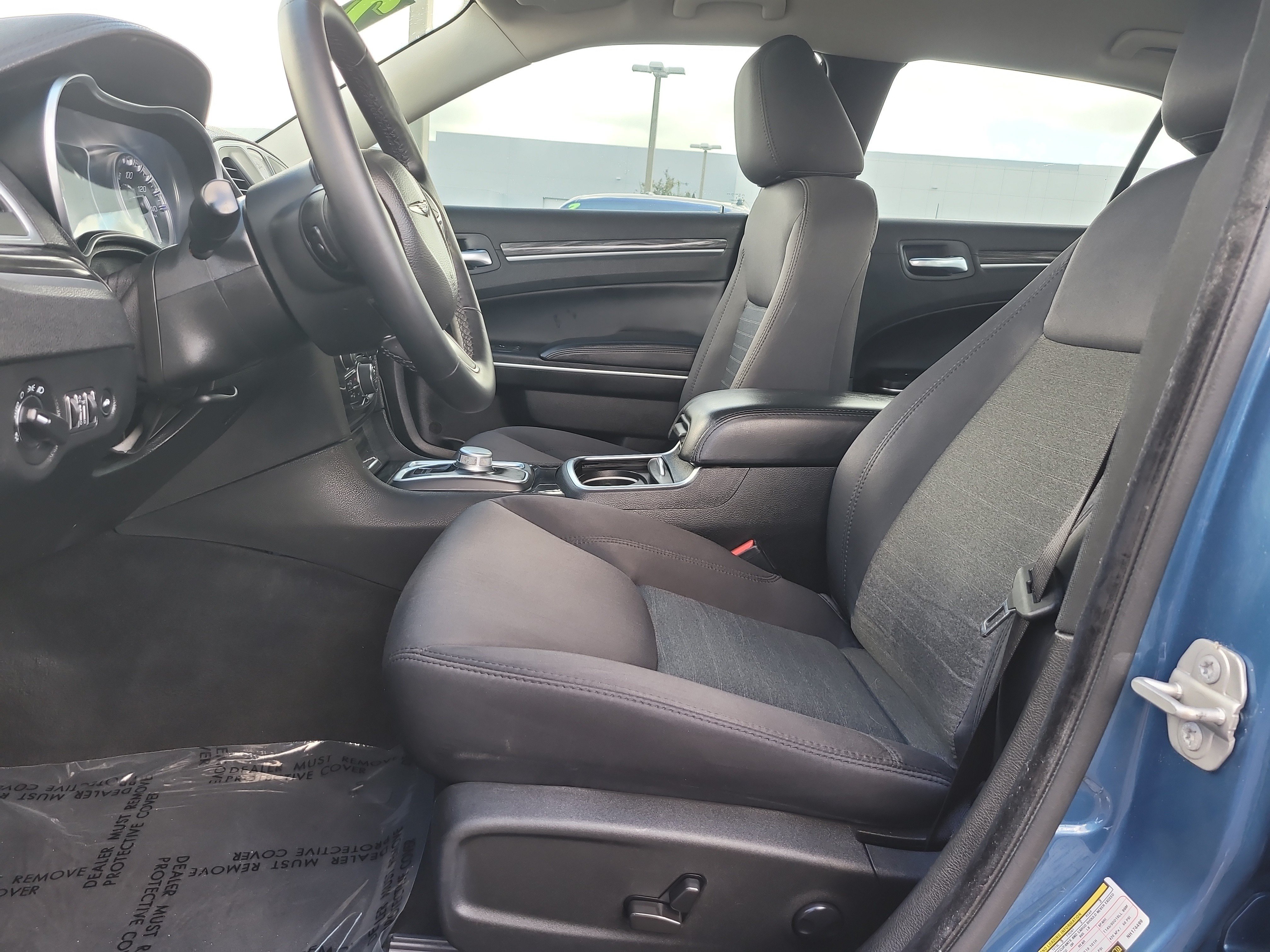 Used 2022 Chrysler 300 Touring w/ Sport Appearance Package AWD/4WD image 17