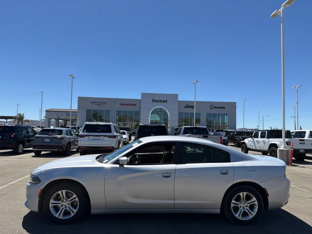 Used 2022 Dodge Charger SXT RWD image 9