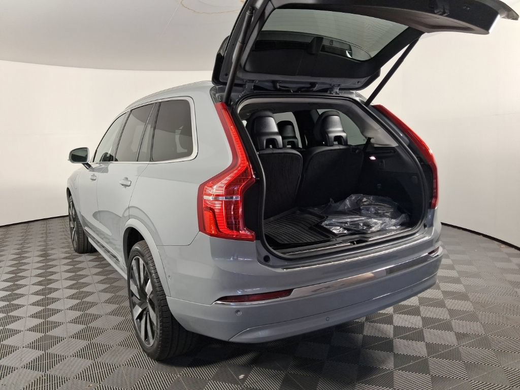 Certified 2025 Volvo XC90 T8 Plus w/ Protection Package AWD/4WD image 14