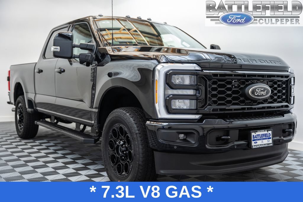 New 2026 Ford F250 Lariat w/ Black Appearance Package