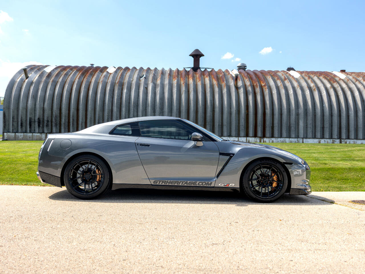Used 2009 Nissan GT-R Premium image 12
