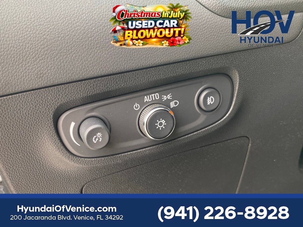 Used 2022 Buick Encore GX Essence w/ Experience Buick Package FWD image 25