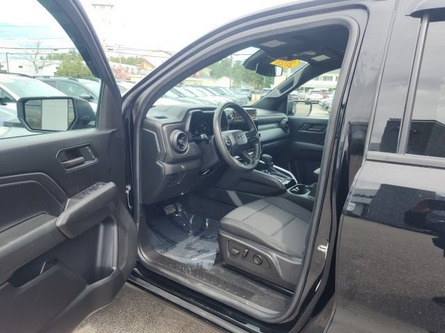 Used 2024 Chevrolet Colorado Trail Boss w/ Advanced Trailering Package AWD/4WD image 14