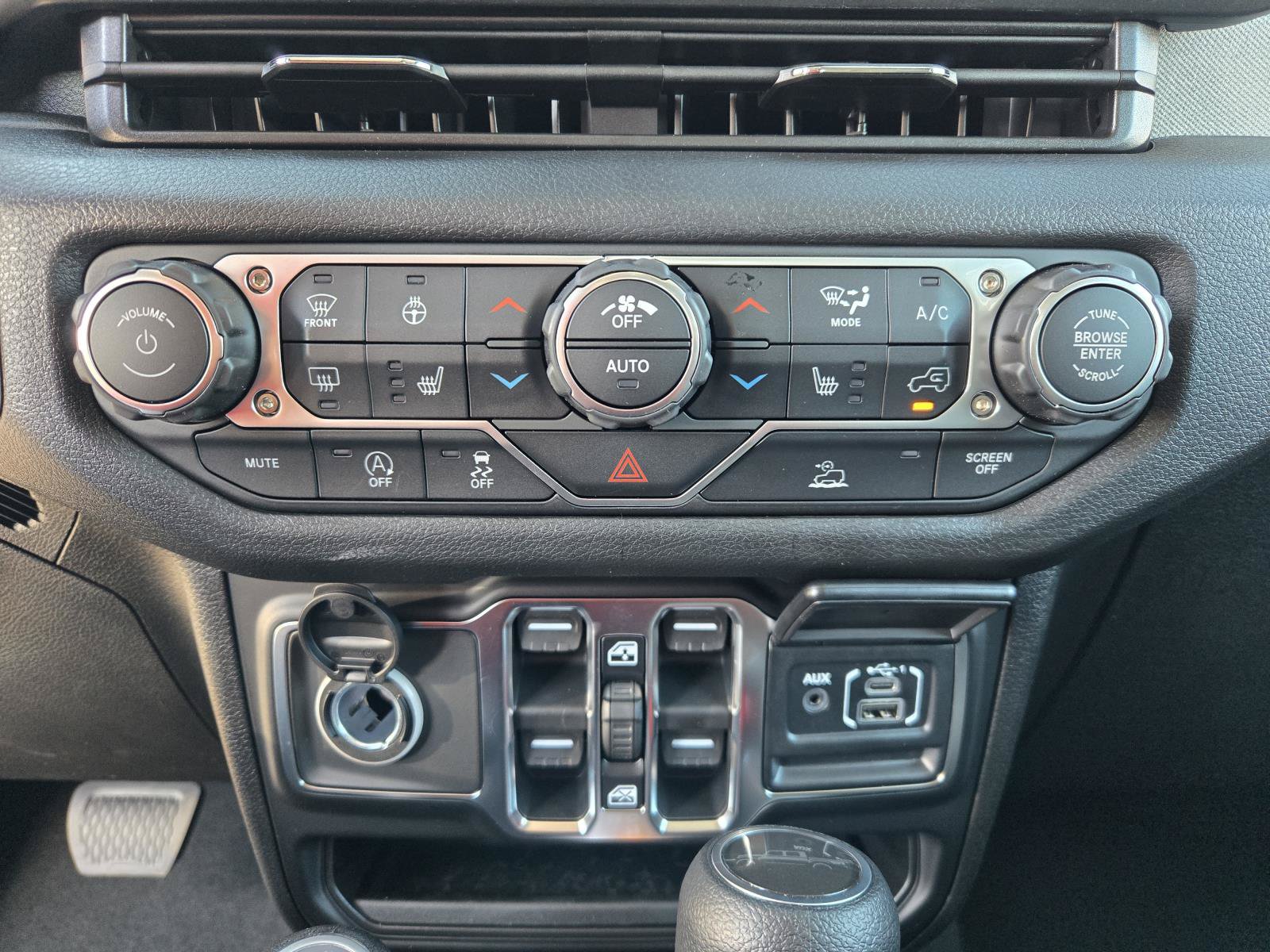 New 2026 Jeep Gladiator Sport AWD/4WD image 14