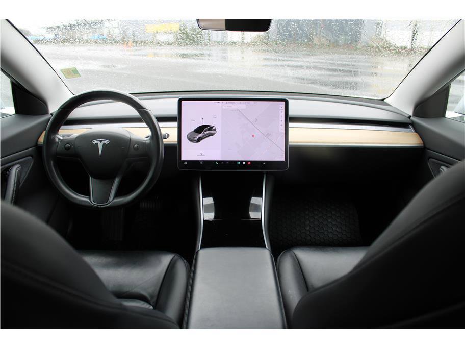 Used 2018 Tesla Model 3 Long Range image 9