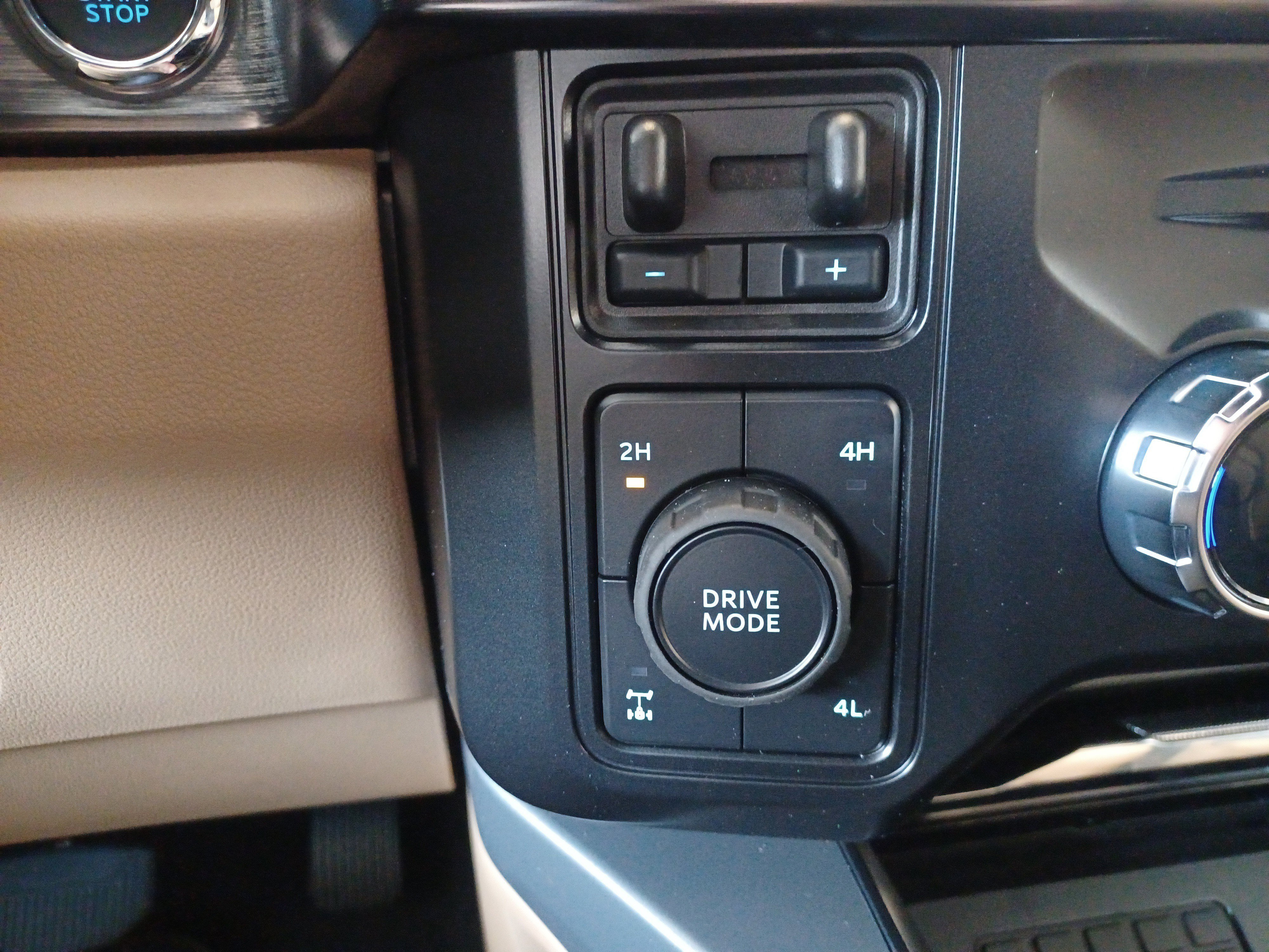 New 2026 Ford F250 Lariat image 33