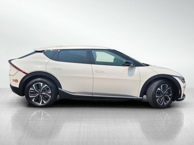 Used 2024 Kia EV6 Light RWD image 3