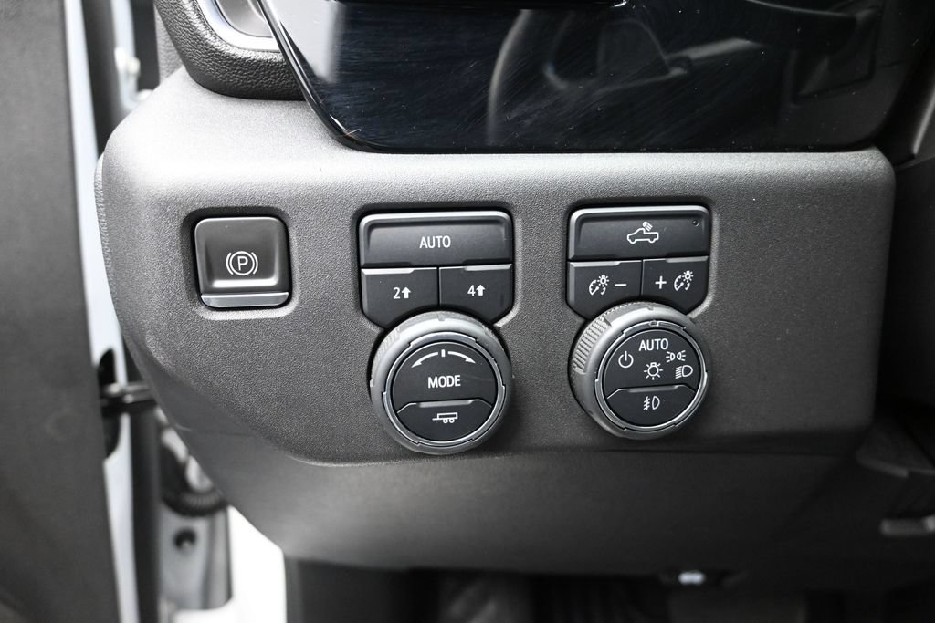 Used 2023 Chevrolet Silverado 1500 RST AWD/4WD image 13