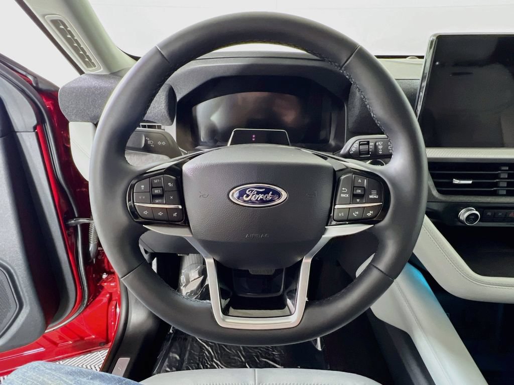 New 2026 Ford Explorer Platinum w/ LUX Leather Package AWD/4WD image 8