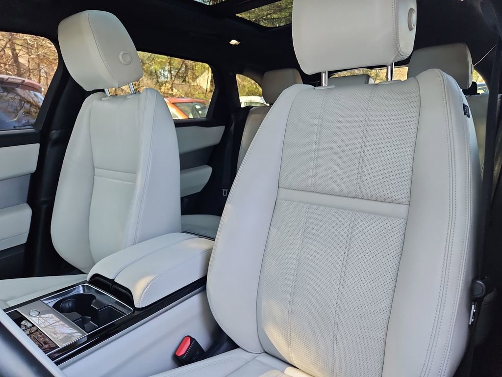 Used 2023 Land Rover Range Rover Velar R-Dynamic S image 24