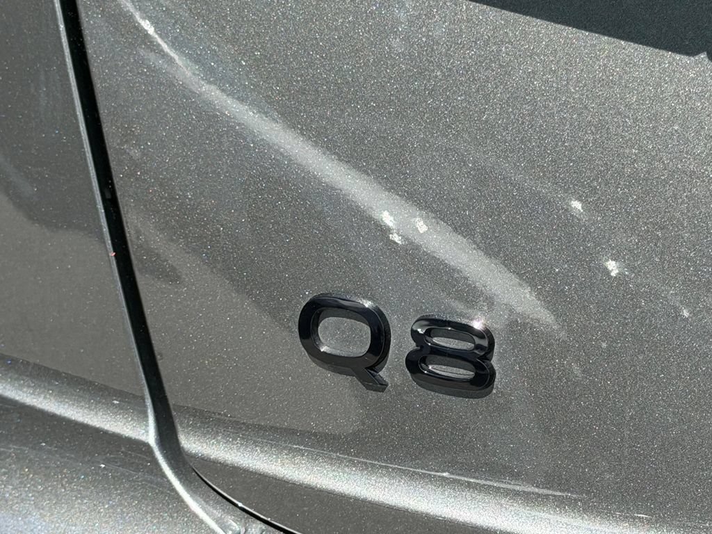 Used 2025 Audi Q8 Premium w/ Convenience Package AWD/4WD image 27