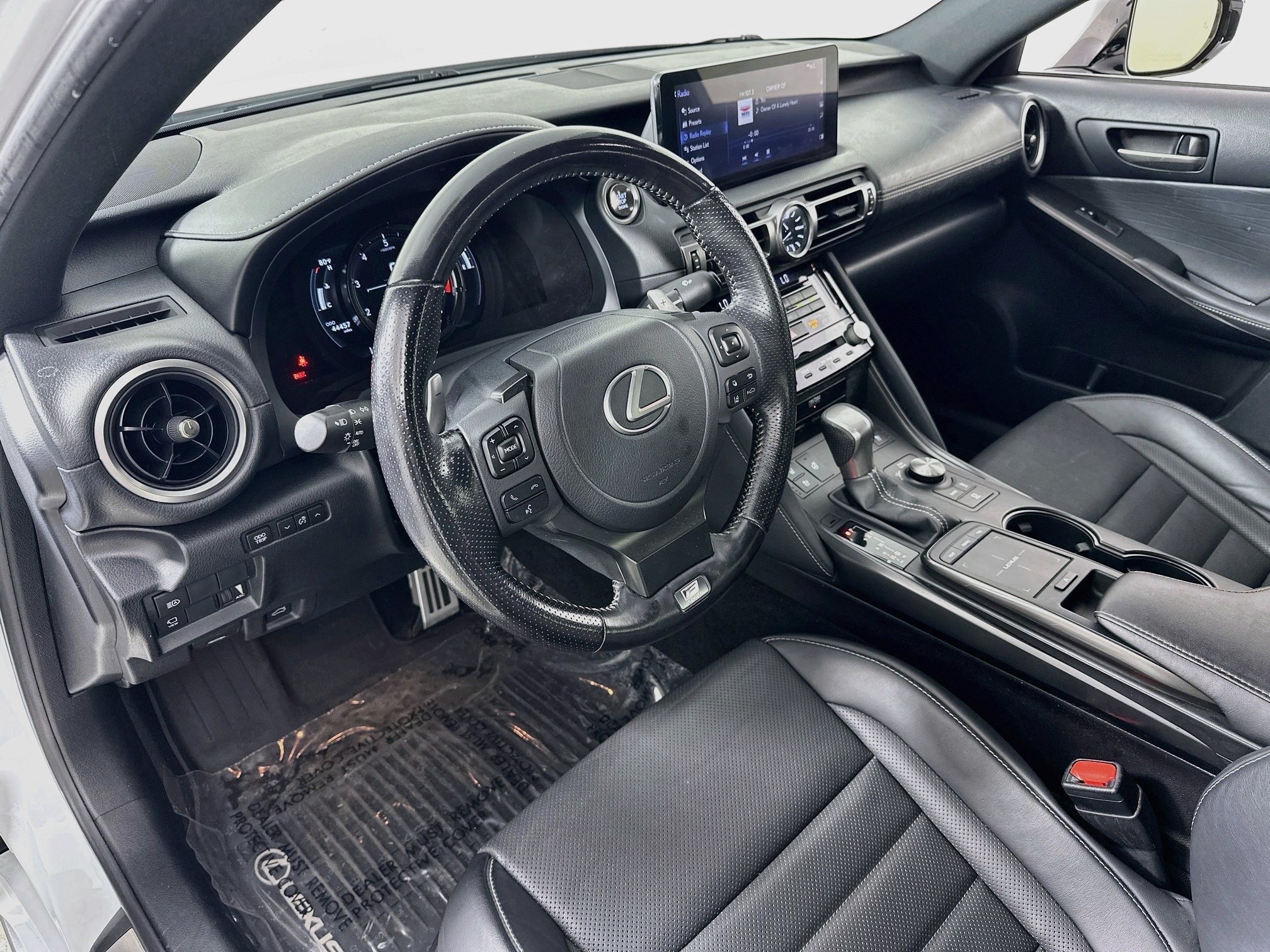 Used 2022 Lexus IS 350 F Sport RWD image 9