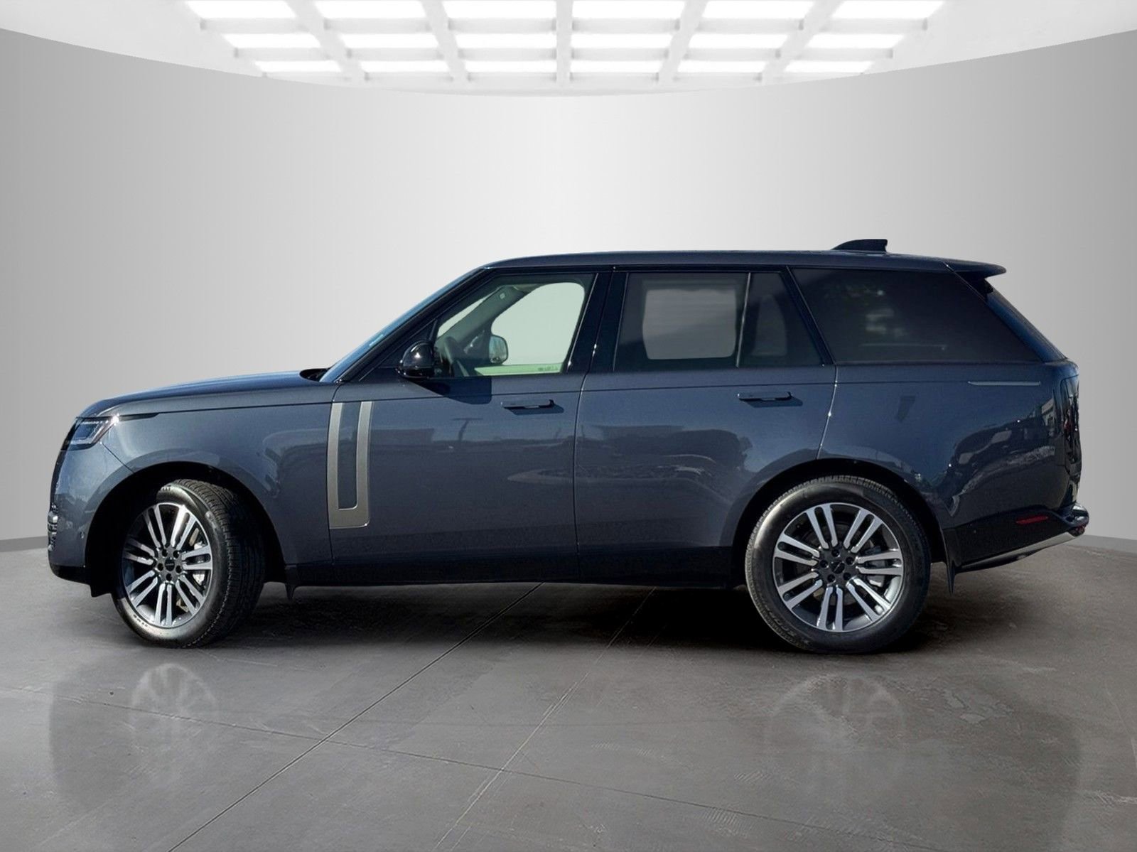 New 2026 Land Rover Range Rover SE image 8