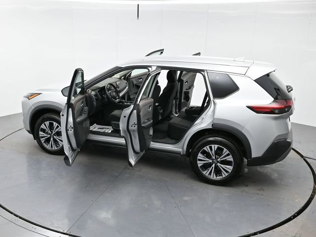 Used 2023 Nissan Rogue SV image 40
