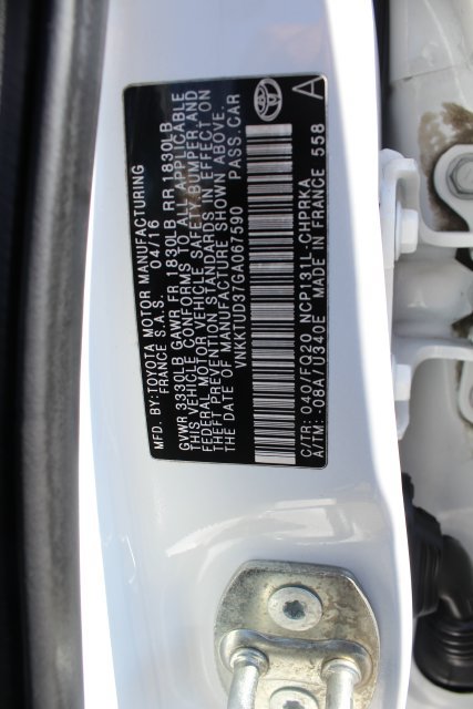 Used 2016 Toyota Yaris L FWD image 8